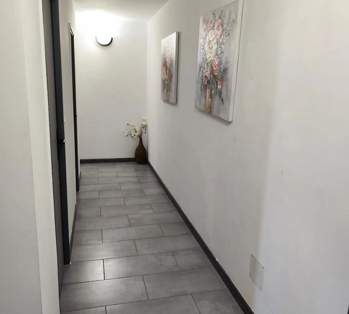 Apartamento Apt 9 Personnes Garage, Wi-Fi, Tram, Parking, Climatisation, Jeux Aviñón